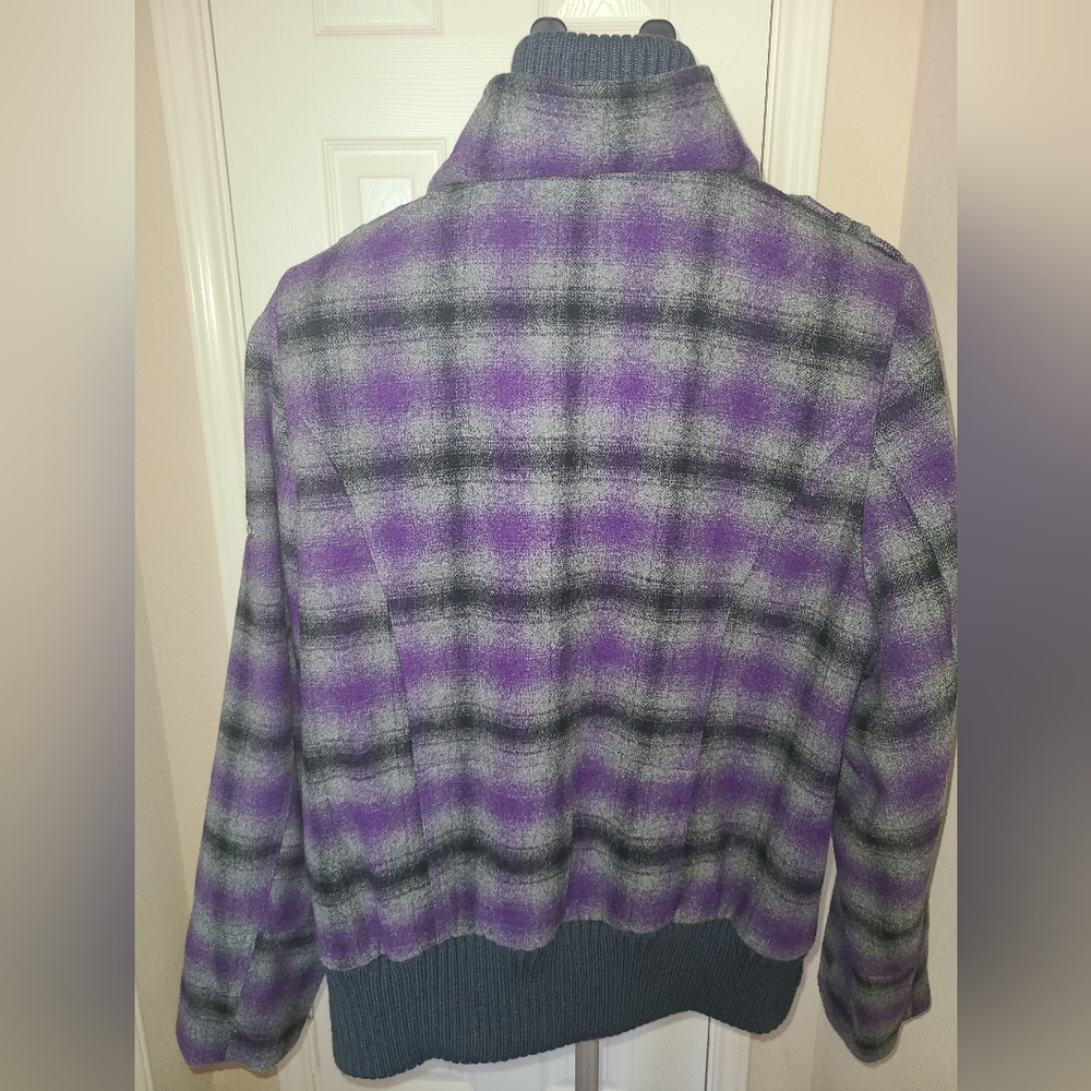 Bomber Jacket - Picture 4 of 5